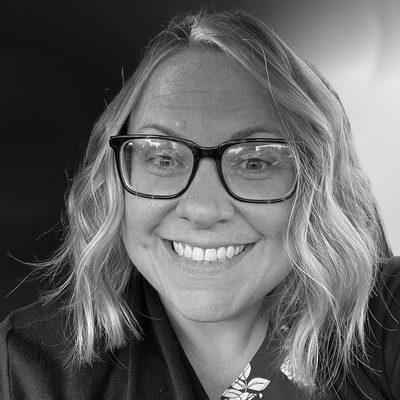Jennifer Van Bomel